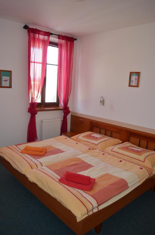 Hotel U Kapra Lázně Bělohrad Oda fotoğraf